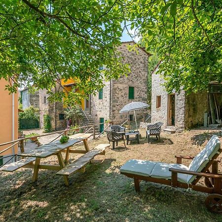 Stunning Home In Longoio With Kitchen Monti di Villa Екстер'єр фото