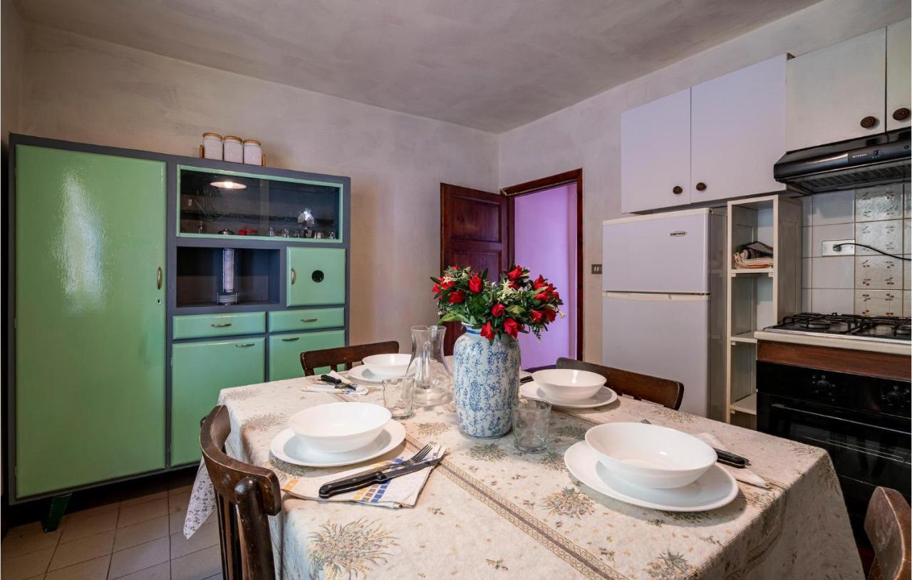 Stunning Home In Longoio With Kitchen Monti di Villa Екстер'єр фото